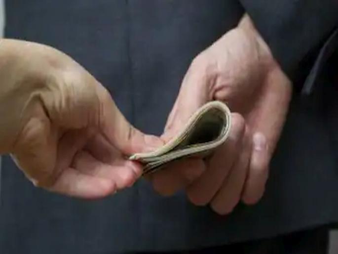 2 crore 34 lakh checks seized by anti-corruption squad | २ कोटी ३४ लाखांचे धनादेश मुंबई लाचलुचपत प्रतिबंधक विभागाने केले जप्त 2 crore 34 lakh checks seized by anti-corruption squad | २ कोटी ३४ लाखांचे धनादेश मुंबई लाचलुचपत प्रतिबंधक विभागाने केले जप्त