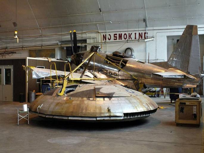 UFO research or something else, three researchers died at a US Air Force base, the reason remains a mystery | UFO संशोधन की आणखी काही, अमेरिकेच्या हवाई दलाच्या तळावर तीन संशोधकांचा मृत्यू , कारण गूढच राहिले UFO research or something else, three researchers died at a US Air Force base, the reason remains a mystery | UFO संशोधन की आणखी काही, अमेरिकेच्या हवाई दलाच्या तळावर तीन संशोधकांचा मृत्यू , कारण गूढच राहिले