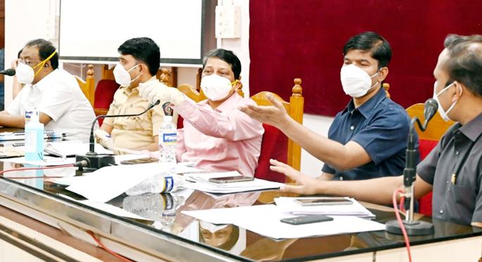 Administration ready for Pandharpur Assembly by-election; 524 polling stations, appointment of 3965 staff | पंढरपूर विधानसभा पोटनिवडणुकीसाठी प्रशासन सज्ज; ५२४ मतदान केंद्रे, ३९६५ कर्मचाऱ्यांची नेमणूक Administration ready for Pandharpur Assembly by-election; 524 polling stations, appointment of 3965 staff | पंढरपूर विधानसभा पोटनिवडणुकीसाठी प्रशासन सज्ज; ५२४ मतदान केंद्रे, ३९६५ कर्मचाऱ्यांची नेमणूक