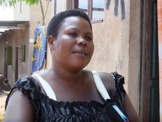 Ugandas most fertile woman who has given birth to 44 children by age 40 | 40 वर्षांच्या या महिलेने १८ वर्षात दिला ४४ बाळांना जन्म! Ugandas most fertile woman who has given birth to 44 children by age 40 | 40 वर्षांच्या या महिलेने १८ वर्षात दिला ४४ बाळांना जन्म!