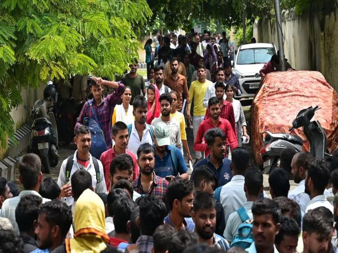 UGC has released draft guidelines for the Apprenticeship Embedded Degree Programme (AEDP) | कॉलेजमध्ये शिक्षणासोबत मिळणार नोकरी आणि पैसे; UGC नं तयार केला जबरदस्त प्लॅन UGC has released draft guidelines for the Apprenticeship Embedded Degree Programme (AEDP) | कॉलेजमध्ये शिक्षणासोबत मिळणार नोकरी आणि पैसे; UGC नं तयार केला जबरदस्त प्लॅन