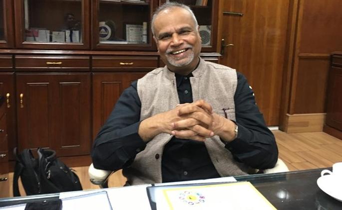 Foreign universities will make education in the country unaffordable! | परदेशी विद्यापीठांमुळे देशात शिक्षण परवडेनासे होईल! Foreign universities will make education in the country unaffordable! | परदेशी विद्यापीठांमुळे देशात शिक्षण परवडेनासे होईल!