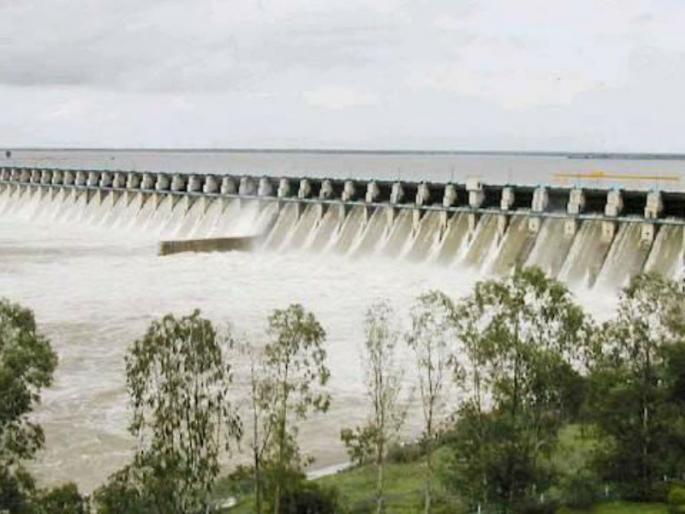 Army-BJP ministers differ over Ujani waters | उजनीच्या पाण्यावरून सेना-भाजप मंत्र्यांत मतभेद Army-BJP ministers differ over Ujani waters | उजनीच्या पाण्यावरून सेना-भाजप मंत्र्यांत मतभेद