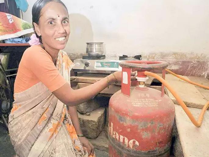 'Ujjwala' gas connection to families above one lac | एक लाखावर कुटुंबांना ‘उज्ज्वला’ गॅस जोडणी : अश्विन मुदगल 'Ujjwala' gas connection to families above one lac | एक लाखावर कुटुंबांना ‘उज्ज्वला’ गॅस जोडणी : अश्विन मुदगल