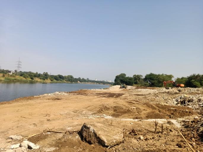work of ghat along ulhas river at ulhasnagar chances of opposition from environmentalists | उल्हासनगरात उल्हास नदी किनारी घाटाचे काम; पर्यावरण प्रेमीकडून विरोधाची शक्यता work of ghat along ulhas river at ulhasnagar chances of opposition from environmentalists | उल्हासनगरात उल्हास नदी किनारी घाटाचे काम; पर्यावरण प्रेमीकडून विरोधाची शक्यता