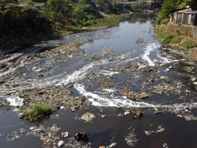 Take the penalty from polluting factories | प्रदूषणकारी कारखान्यांकडून दंड घ्या Take the penalty from polluting factories | प्रदूषणकारी कारखान्यांकडून दंड घ्या