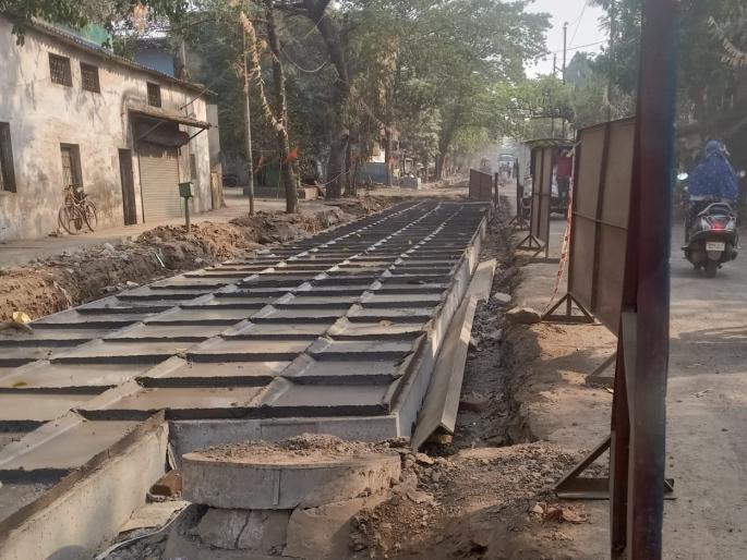 Old chamber in Ulhasnagar subway work | उल्हासनगरात भुयारी गटार कामात जुनेच चेंबर?  Old chamber in Ulhasnagar subway work | उल्हासनगरात भुयारी गटार कामात जुनेच चेंबर?