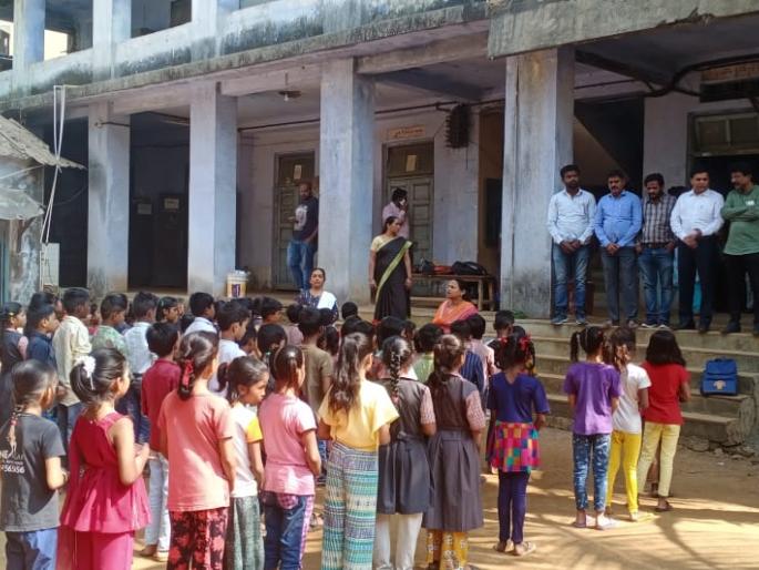 ulhasnagar municipal schools will change the face inspection of the school by additional commissioner lengarekar | उल्हासनगर महापालिका शाळेंचे रुपडे बदलणार? अतिरिक्त आयुक्त लेंगरेकर यांच्याकडून शाळेची पाहणी ulhasnagar municipal schools will change the face inspection of the school by additional commissioner lengarekar | उल्हासनगर महापालिका शाळेंचे रुपडे बदलणार? अतिरिक्त आयुक्त लेंगरेकर यांच्याकडून शाळेची पाहणी