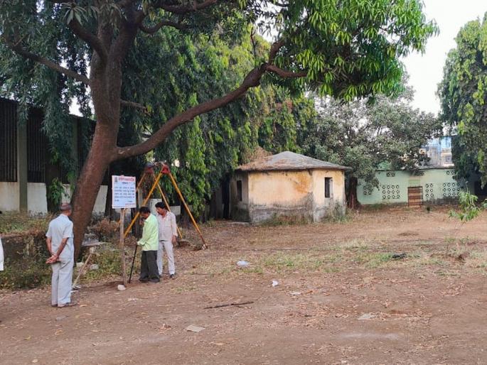 Save on a plot in Ulhasnagar the MNS s provincial office | उल्हासनगरातील भूखंडावर वाचवा, मनसेचे प्रांत कार्यालयाला साकडे Save on a plot in Ulhasnagar the MNS s provincial office | उल्हासनगरातील भूखंडावर वाचवा, मनसेचे प्रांत कार्यालयाला साकडे