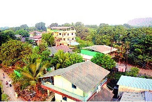Rehabilitate us on the lines of 'those' villages | ‘त्या’ गावांच्या धर्तीवर आमचेही पुनर्वसन करा Rehabilitate us on the lines of 'those' villages | ‘त्या’ गावांच्या धर्तीवर आमचेही पुनर्वसन करा