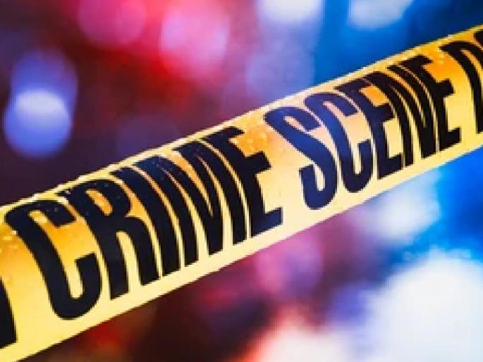 Why not get married, Son attacked parents in sangli | Sangli: लग्न का लावून देत नाही?, मुलाने आई-वडिलावर केला कुऱ्हाडीने हल्ला Why not get married, Son attacked parents in sangli | Sangli: लग्न का लावून देत नाही?, मुलाने आई-वडिलावर केला कुऱ्हाडीने हल्ला