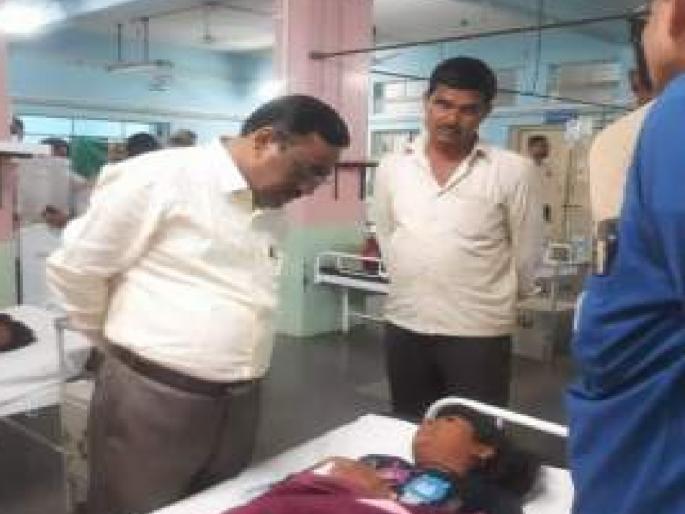 A case has been registered against five people in the Umdi Ashram School poisoning case in sangli | Sangli: उमदी आश्रमशाळा विषबाधाप्रकरणी पाच जणांवर गुन्हा दाखल A case has been registered against five people in the Umdi Ashram School poisoning case in sangli | Sangli: उमदी आश्रमशाळा विषबाधाप्रकरणी पाच जणांवर गुन्हा दाखल