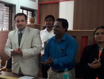 Judiciary system to get prisoner's family: Umesh Chandra More | कैद्याच्या कुटुंबीयांना मिळणार न्याय व्यवस्थेचा आधार : उमेशचंद्र मोरे Judiciary system to get prisoner's family: Umesh Chandra More | कैद्याच्या कुटुंबीयांना मिळणार न्याय व्यवस्थेचा आधार : उमेशचंद्र मोरे