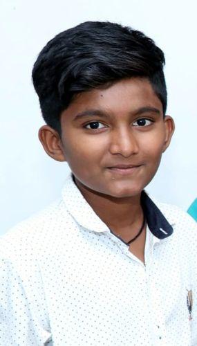 Charcoal overloaded truck crushed student | कोळशाच्या ओव्हरलोड ट्रकने विद्यार्थ्यास चिरडले Charcoal overloaded truck crushed student | कोळशाच्या ओव्हरलोड ट्रकने विद्यार्थ्यास चिरडले