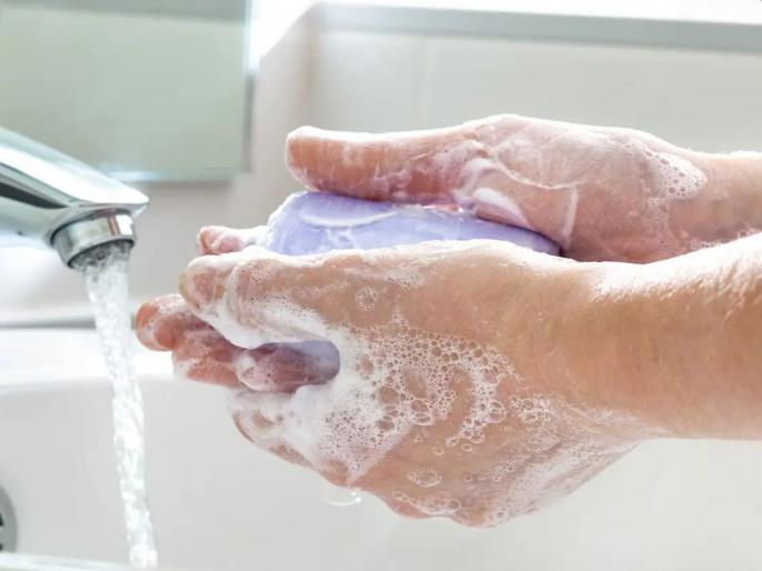Covid 19 spreading fast because billions dont have water to wash hands says UN | CoronaVirus News: अब्जावधी लोकांना हात धुवायला पाणीच नसल्याने कोरोनाचा फैलाव- संयुक्त राष्ट्रे Covid 19 spreading fast because billions dont have water to wash hands says UN | CoronaVirus News: अब्जावधी लोकांना हात धुवायला पाणीच नसल्याने कोरोनाचा फैलाव- संयुक्त राष्ट्रे