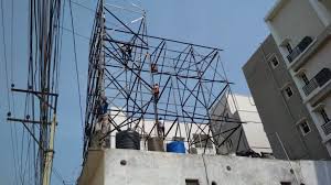 Unauthorized billboards deleted; penalties slaped | अनधिकृत होर्डिंग हटवले; दंडाची आकारणी