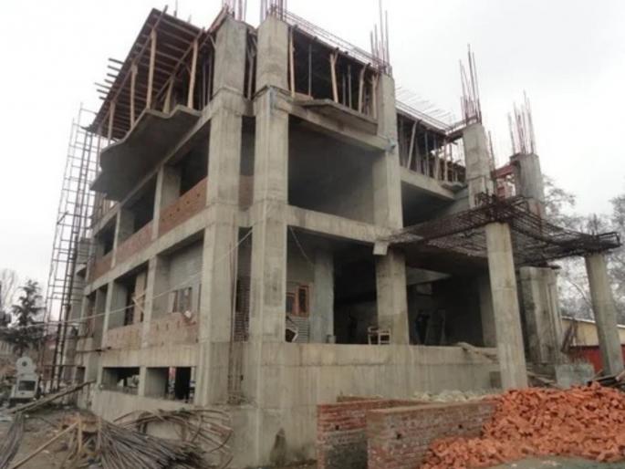 A woman construction worker died after falling from the first floor in Hadapsar | हडपसर येथे बांधकाम मजूर महिलेचा पहिल्या मजल्यावरून पडून मृत्यू