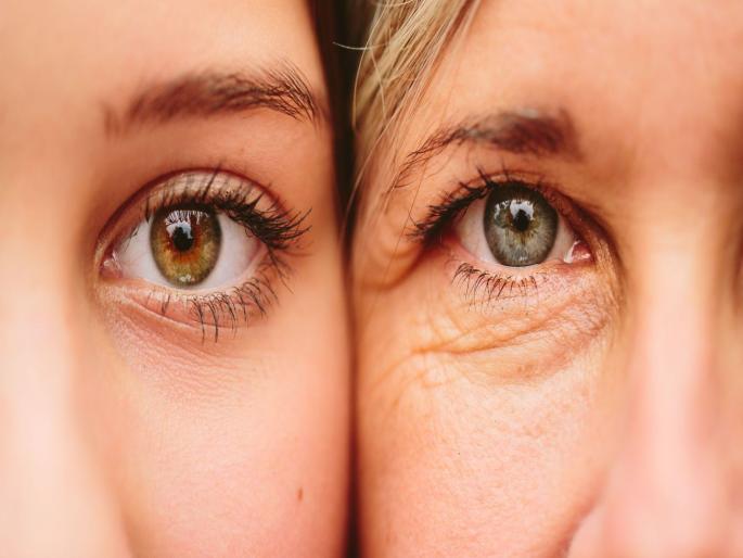 5 effective natural remedies to treat under eye wrinkles | डोळ्यांखाली सुरकुत्यांमुळे लूक बिघडलाय?; घेऊ नका टेन्शन, करा 'हे' उपाय 5 effective natural remedies to treat under eye wrinkles | डोळ्यांखाली सुरकुत्यांमुळे लूक बिघडलाय?; घेऊ नका टेन्शन, करा 'हे' उपाय