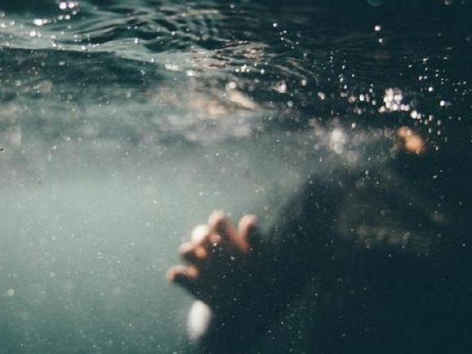 In an effort to save the fallen son, the mother drowned in death | विहिरीत पडलेल्या मुलाला वाचविण्याच्या प्रयत्नात मातेचा बुडून मृत्यू