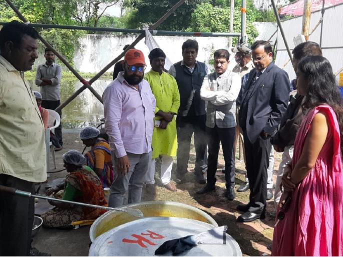 'Be treated like a guest';the vice-chancellor took personally inspect and orders after food management collapsed in the University youth festival food | 'पाहुण्यांसारखी काळजी घ्या'; युवक महोत्सवात जेवणाची तारांबळ, कुलगुरूंनी घेतली झाडाझडती