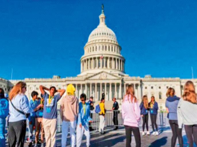 Fears of air traffic disruption until Thanksgiving, more than 2,100 flights canceled in the US, passengers | ‘थँक्सगिव्हिंग’पर्यंत हवाई वाहतूक ठप्प होण्याची भीती, अमेरिकेत २,१०० हून अधिक उड्डाणे रद्द, प्रवासी झाले त्रस्त