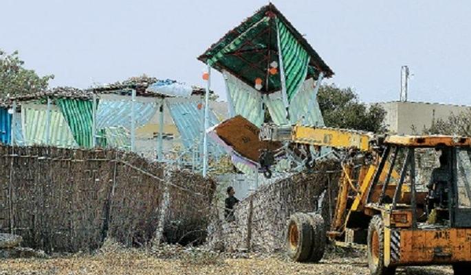 Businessmen on the land of Nagpur University hammered | नागपूर विद्यापीठाच्या जमिनीवरील व्यावसायिकांना दणका