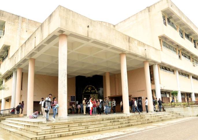 Nagpur University's 'online' certificate scheme on paper | नागपूर विद्यापीठाची ‘आॅनलाईन’ प्रमाणपत्र योजना कागदावरच