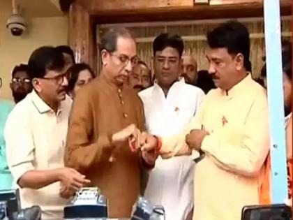 Maharashtra Assembly Election 2024 BJP Shivsena jalgaon Assembly constituency Politics | जळगावमध्ये गेल्या विधानसभेत विरोधात, आता सोबत करताहेत प्रचार Maharashtra Assembly Election 2024 BJP Shivsena jalgaon Assembly constituency Politics | जळगावमध्ये गेल्या विधानसभेत विरोधात, आता सोबत करताहेत प्रचार