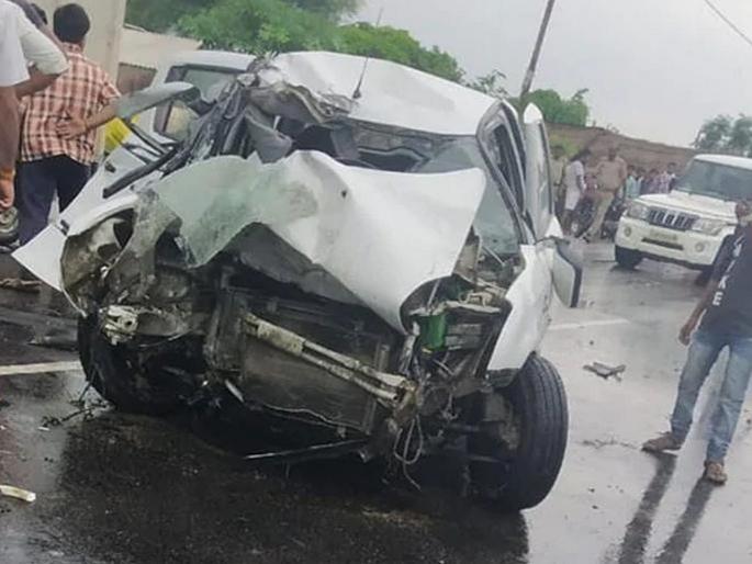 Unnao accident case: Variationas in CBI's FIR and chargesheet | उन्नाव अपघात प्रकरण : सीबीआयचा एफआयआर आणि आरोपपत्र यांच्या तफावत Unnao accident case: Variationas in CBI's FIR and chargesheet | उन्नाव अपघात प्रकरण : सीबीआयचा एफआयआर आणि आरोपपत्र यांच्या तफावत