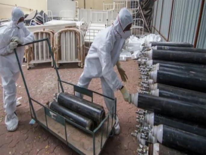 Shocking; Solapur district on 'Oxygen', many hospitals rush for 'cylinder' | धक्कादायक; सोलापूर जिल्हा ‘ऑक्सिजन’वर, ‘सिलिंडर’साठी अनेक रुग्णालयांची धावपळ Shocking; Solapur district on 'Oxygen', many hospitals rush for 'cylinder' | धक्कादायक; सोलापूर जिल्हा ‘ऑक्सिजन’वर, ‘सिलिंडर’साठी अनेक रुग्णालयांची धावपळ