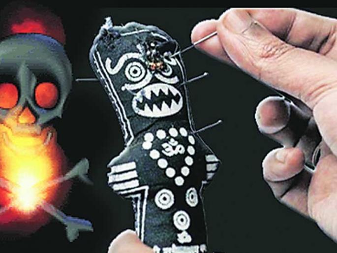 Solapur notorious for witchcraft; The lies in the alleys should be exposed! | हत्याकांडातील मांत्रिकांमुळे सोलापूर बदनाम; गल्लीबोळातील भोंदूंचा व्हायला हवा पर्दाफाश ! Solapur notorious for witchcraft; The lies in the alleys should be exposed! | हत्याकांडातील मांत्रिकांमुळे सोलापूर बदनाम; गल्लीबोळातील भोंदूंचा व्हायला हवा पर्दाफाश !