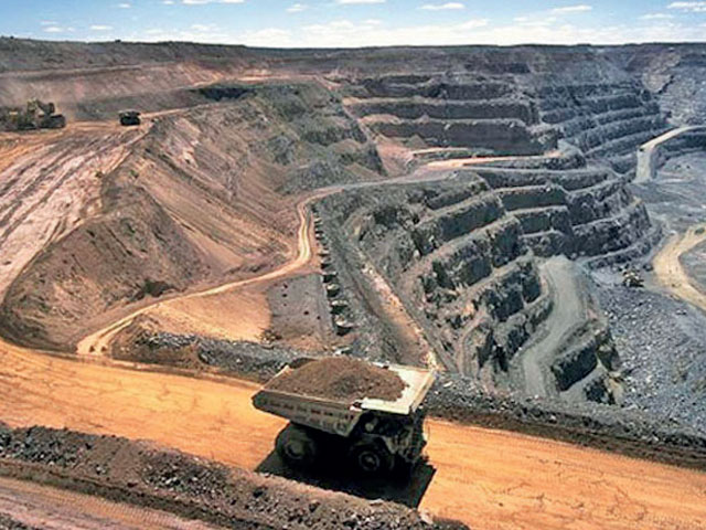 Call a meeting of the Ministries for Mining issue; letter to amit shah | खाणप्रश्नी मंत्रीगटाची बैठक बोलवा Call a meeting of the Ministries for Mining issue; letter to amit shah | खाणप्रश्नी मंत्रीगटाची बैठक बोलवा