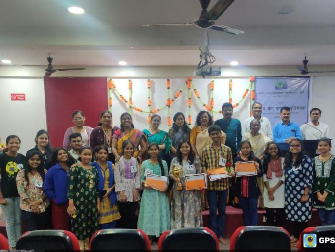 Diksha Sawant won the first rank in the inter-college elocution competition | आंतरमहाविद्यालयीन वक्तृत्व स्पर्धेत दिक्षा सावंत हिने पटकावला प्रथम क्रमांक Diksha Sawant won the first rank in the inter-college elocution competition | आंतरमहाविद्यालयीन वक्तृत्व स्पर्धेत दिक्षा सावंत हिने पटकावला प्रथम क्रमांक
