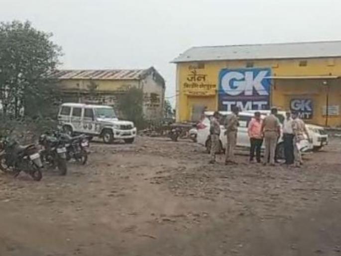 A watchman was killed by thieves near Palasoni Phata of Wani | वणीच्या पळसोनी फाट्याजवळ चोरट्यांकडून चौकीदाराची हत्या A watchman was killed by thieves near Palasoni Phata of Wani | वणीच्या पळसोनी फाट्याजवळ चोरट्यांकडून चौकीदाराची हत्या