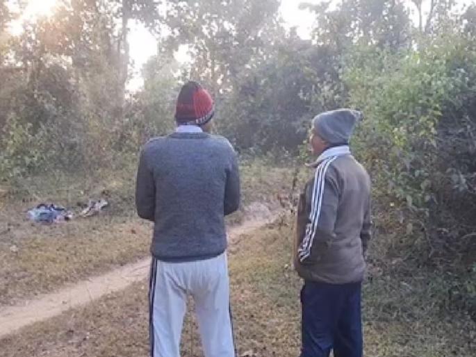 ramgarh young man from rajasthan found dead under suspicious circumstances | उंदीर मारण्याचं औषध, सल्फास, तुटलेला मोबाईल...; नवरदेवाचा संशयास्पद मृत्यू, आज होतं लग्न ramgarh young man from rajasthan found dead under suspicious circumstances | उंदीर मारण्याचं औषध, सल्फास, तुटलेला मोबाईल...; नवरदेवाचा संशयास्पद मृत्यू, आज होतं लग्न