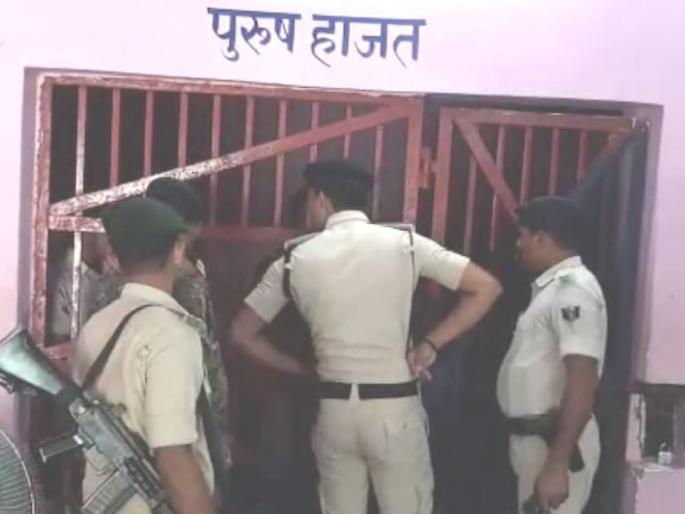 prisoner caught was found with a call girl in a sex racket at a government hospital in Bihar | धक्कादायक! रुग्णालयात कैदी वार्डात सेक्स रॅकेट, कॉलगर्लसोबत सापडला prisoner caught was found with a call girl in a sex racket at a government hospital in Bihar | धक्कादायक! रुग्णालयात कैदी वार्डात सेक्स रॅकेट, कॉलगर्लसोबत सापडला