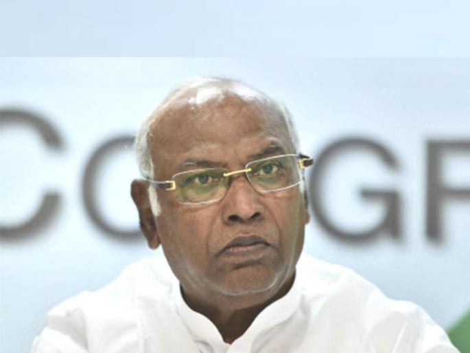 Congress President Election Mallikarjun Kharge to file for the post of Congress president | Congress President Election: काँग्रेस अध्यक्षपदासाठी तिरंगी लढत; मल्लिकार्जुन खर्गेही मैदानात