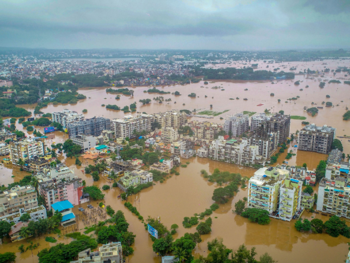 The relief of flood victims will soon increase | पूरग्रस्तांच्या मदतीत लवकरच वाढ करणार : चंद्रकांत पाटील The relief of flood victims will soon increase | पूरग्रस्तांच्या मदतीत लवकरच वाढ करणार : चंद्रकांत पाटील