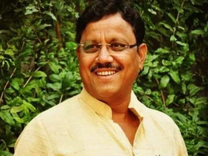 BJP's former city president Ashok Nimbergi's entry into Congress in Solapur | भाजपचे माजी शहराध्यक्ष अशोक निंबर्गी यांचा काॅंग्रेसमध्ये प्रवेश, सोलापूरचा राजकारणात खळबळ BJP's former city president Ashok Nimbergi's entry into Congress in Solapur | भाजपचे माजी शहराध्यक्ष अशोक निंबर्गी यांचा काॅंग्रेसमध्ये प्रवेश, सोलापूरचा राजकारणात खळबळ