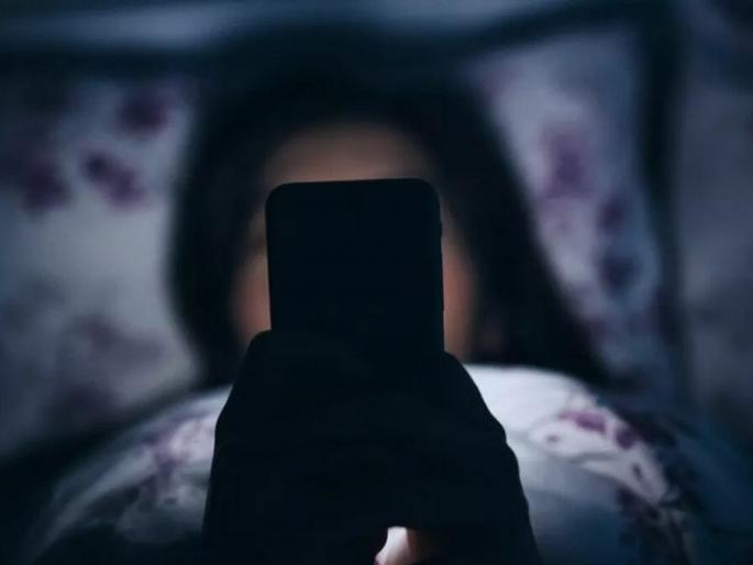 Mobile diet for minors, | अल्पवयीन मुलं-मुली मोबाइलच्या आहारी! पालकांसाठी धोक्याची घंटा Mobile diet for minors, | अल्पवयीन मुलं-मुली मोबाइलच्या आहारी! पालकांसाठी धोक्याची घंटा