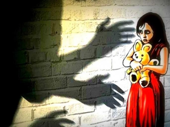 Rape on minor girl by relative in Nagpur | नागपुरात नातेवाईकाने केला चिमुकलीवर बलात्कार Rape on minor girl by relative in Nagpur | नागपुरात नातेवाईकाने केला चिमुकलीवर बलात्कार