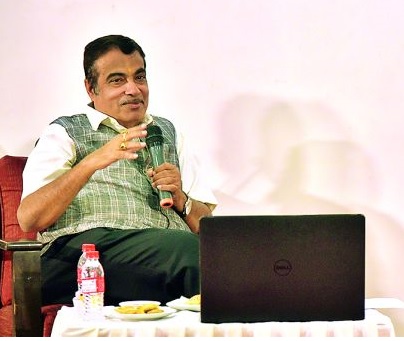 Encouragement for workers who work for the deprived communities | वंचित समाजासाठी कार्यरत कार्यकर्त्यांना प्रोत्साहन मिळावे Encouragement for workers who work for the deprived communities | वंचित समाजासाठी कार्यरत कार्यकर्त्यांना प्रोत्साहन मिळावे