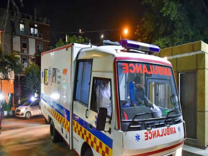 BJP leader has tragically died in Ayodhya after not being able to reach the hospital on time | बॅरिकेडिंगमुळे दोन तास फिरत होती गाडी; रुग्णालयात नेताना भाजप नेत्याचा वाटेतच मृत्यू BJP leader has tragically died in Ayodhya after not being able to reach the hospital on time | बॅरिकेडिंगमुळे दोन तास फिरत होती गाडी; रुग्णालयात नेताना भाजप नेत्याचा वाटेतच मृत्यू