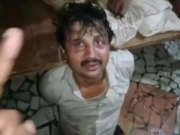 uttar pradesh unnao people give electric shocks punishment to thief | भयंकर! घरात घुसलेल्या चोराला कुटुंबानं पकडलं; खोलीत बंद करून दिली भयानक शिक्षा uttar pradesh unnao people give electric shocks punishment to thief | भयंकर! घरात घुसलेल्या चोराला कुटुंबानं पकडलं; खोलीत बंद करून दिली भयानक शिक्षा