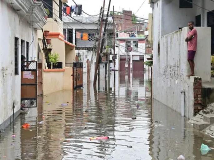 Floods in 1877 villages, water enters homes, 6 lakh affected; Rain havoc continues in 'this' state! | १८७७ गावांमध्ये पूर, घराघरांत शिरलं पाणी, ६ लाख बाधित; 'या' राज्यात पावसाचा कहर सुरूच!
