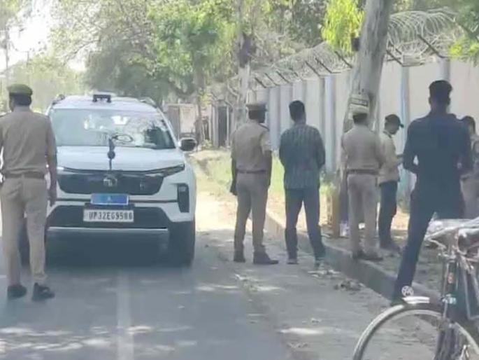 Called in the morning to open the window, then fired shots, killing an Air Force engineer | पहाटे हाक मारून खिडकी उघडायला लावली, मग झाडल्या गोळ्या, एअरफोर्सच्या इंजिनियरची हत्या  Called in the morning to open the window, then fired shots, killing an Air Force engineer | पहाटे हाक मारून खिडकी उघडायला लावली, मग झाडल्या गोळ्या, एअरफोर्सच्या इंजिनियरची हत्या