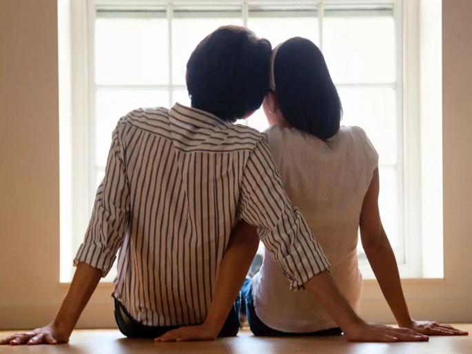 Uttar pradesh He went to visit his girlfriend at home and was caught red-handed His friends abandoned him halfway and ran away; no one could have imagined what happened next! | प्रेयसीला घरी भेटायला गेला अन् रंगेहाथ पकडला!अर्ध्यातच सोडून मित्रांनी पळ काढला; मग जे घडलं त्याची कुणी कल्पनाही केली नसेल!