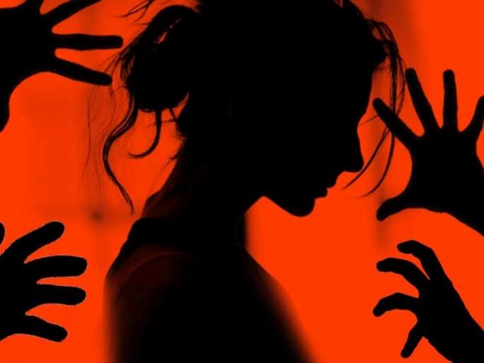 up woman who went to lodge a gang rape complaint was raped at the police station | धक्कादायक! सामूहिक बलात्काराची तक्रार नोंदवण्यास गेलेल्या महिलेवर पोलीस ठाण्यात बलात्कार up woman who went to lodge a gang rape complaint was raped at the police station | धक्कादायक! सामूहिक बलात्काराची तक्रार नोंदवण्यास गेलेल्या महिलेवर पोलीस ठाण्यात बलात्कार
