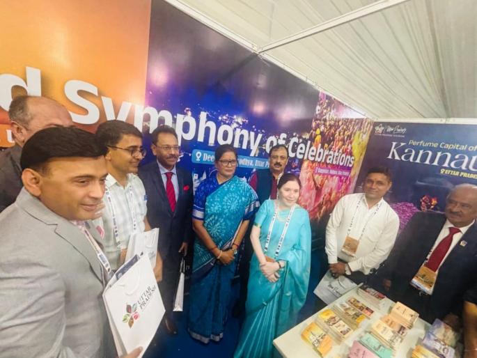 The fragrance of Kannauj and the Deepotsav of Ayodhya won hearts, UP became the center of attraction at the tourism conference! | कन्नौजचे अत्तर आणि अयोध्येच्या दीपोत्सवाने जिंकले मन, पर्यटन परिषदेत यूपी ठरले आकर्षणाचे केंद्र! The fragrance of Kannauj and the Deepotsav of Ayodhya won hearts, UP became the center of attraction at the tourism conference! | कन्नौजचे अत्तर आणि अयोध्येच्या दीपोत्सवाने जिंकले मन, पर्यटन परिषदेत यूपी ठरले आकर्षणाचे केंद्र!