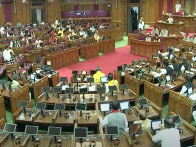 MLA spits after eating pan masala in the Assembly, Speaker expresses his protest | आमदार विधानसभेत पान मसाला खाऊन थुंकले, सभापतींनी संपात व्यक्त केला; म्हणाले,... MLA spits after eating pan masala in the Assembly, Speaker expresses his protest | आमदार विधानसभेत पान मसाला खाऊन थुंकले, सभापतींनी संपात व्यक्त केला; म्हणाले,...